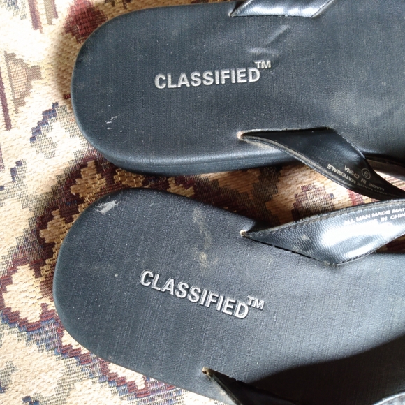 CLASSIFIED Floral Beadwork Platform Flip Flops - Picture 3 of 7